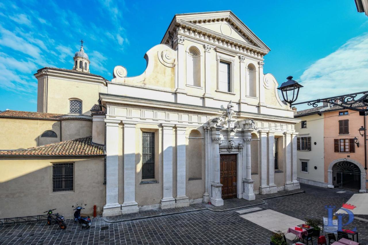 Desenzanoloft Official Partner Marriott Homes & Villas - Apa Dom Downtown Family Apartment Desenzano del Garda Ngoại thất bức ảnh